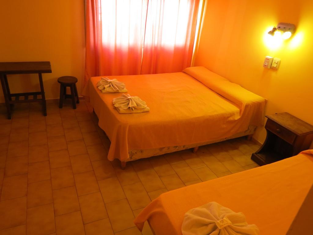 Hotel Arenales Villa Carlos Paz Chambre photo