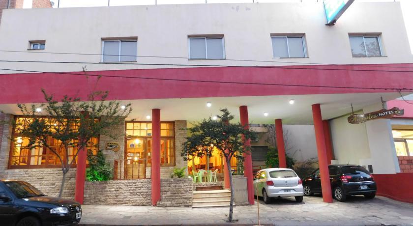 Hotel Arenales Villa Carlos Paz Extérieur photo